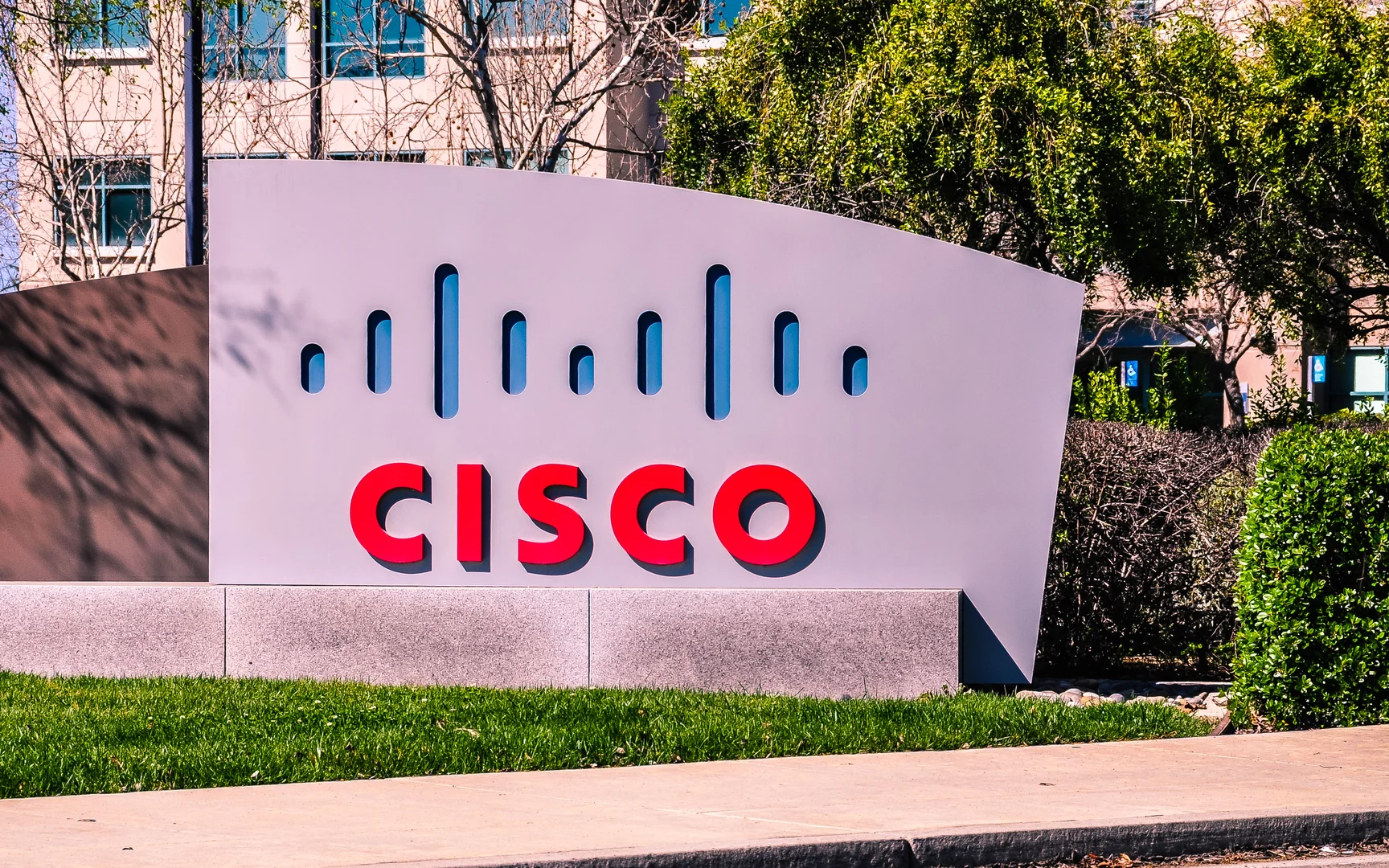 Cisco expands AI and security capabilities with Cloud Control and enhanced Live Protect